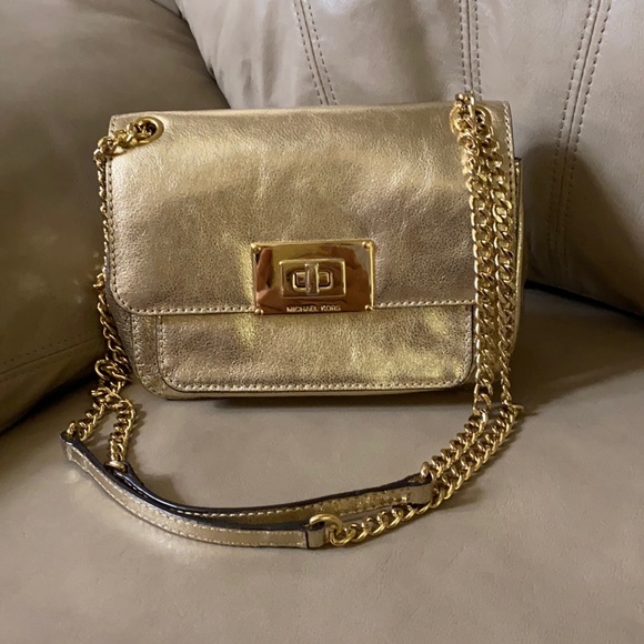 Michael Kors Handbags - Michael Kors bag